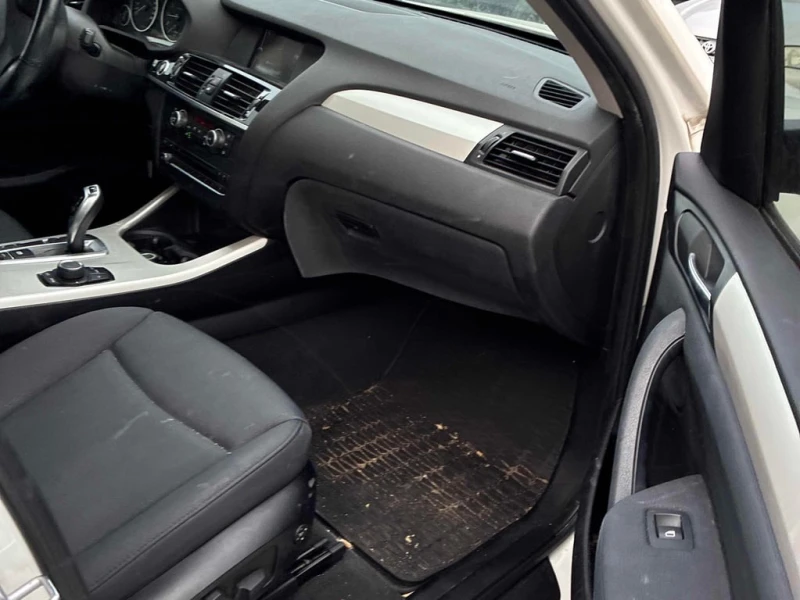 BMW X3 * 28i * CARFAX * БЕЗ ПЪРВОНАЧАЛНА ВНОСКА, снимка 15 - Автомобили и джипове - 52974721