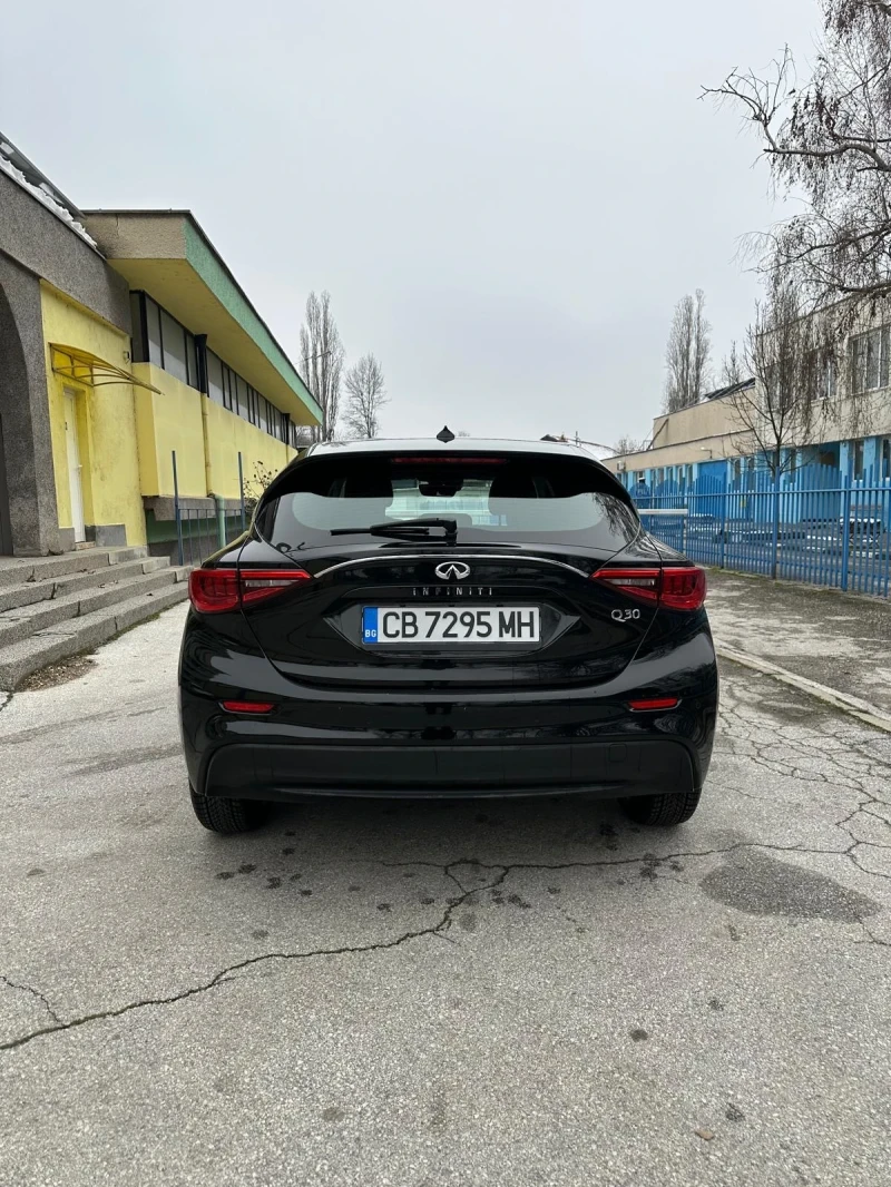 Infiniti Q30 Infiniti Q30 1.5d Business Aut./ Navi, снимка 4 - Автомобили и джипове - 53365541