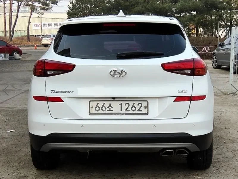 Hyundai Tucson 1.6 2WD SMART, снимка 4 - Автомобили и джипове - 55801574