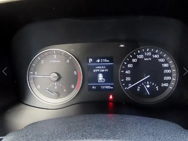 Hyundai Tucson 1.6 2WD SMART, снимка 9 - Автомобили и джипове - 55801574