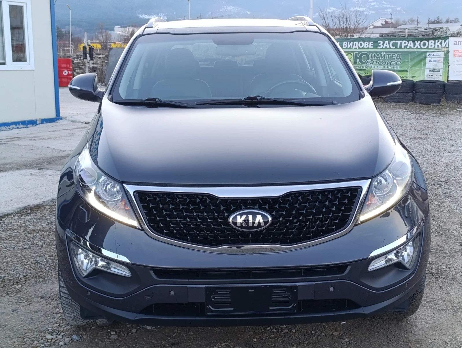 Kia Sorento Kia Sportage 2.0 CRDi Premium 4WD - изображение 6