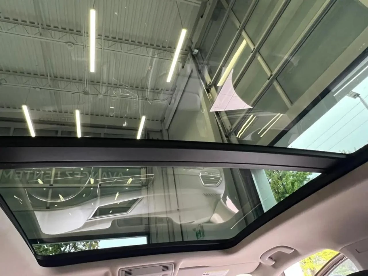 VW Tiguan * * Premium* Fender | Mobile.bg   12