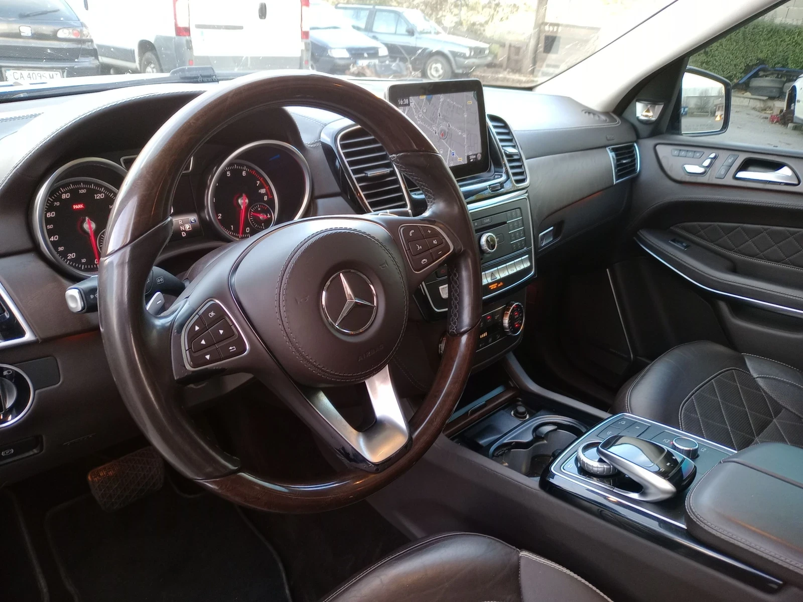 Mercedes-Benz GLS 500  - изображение 10