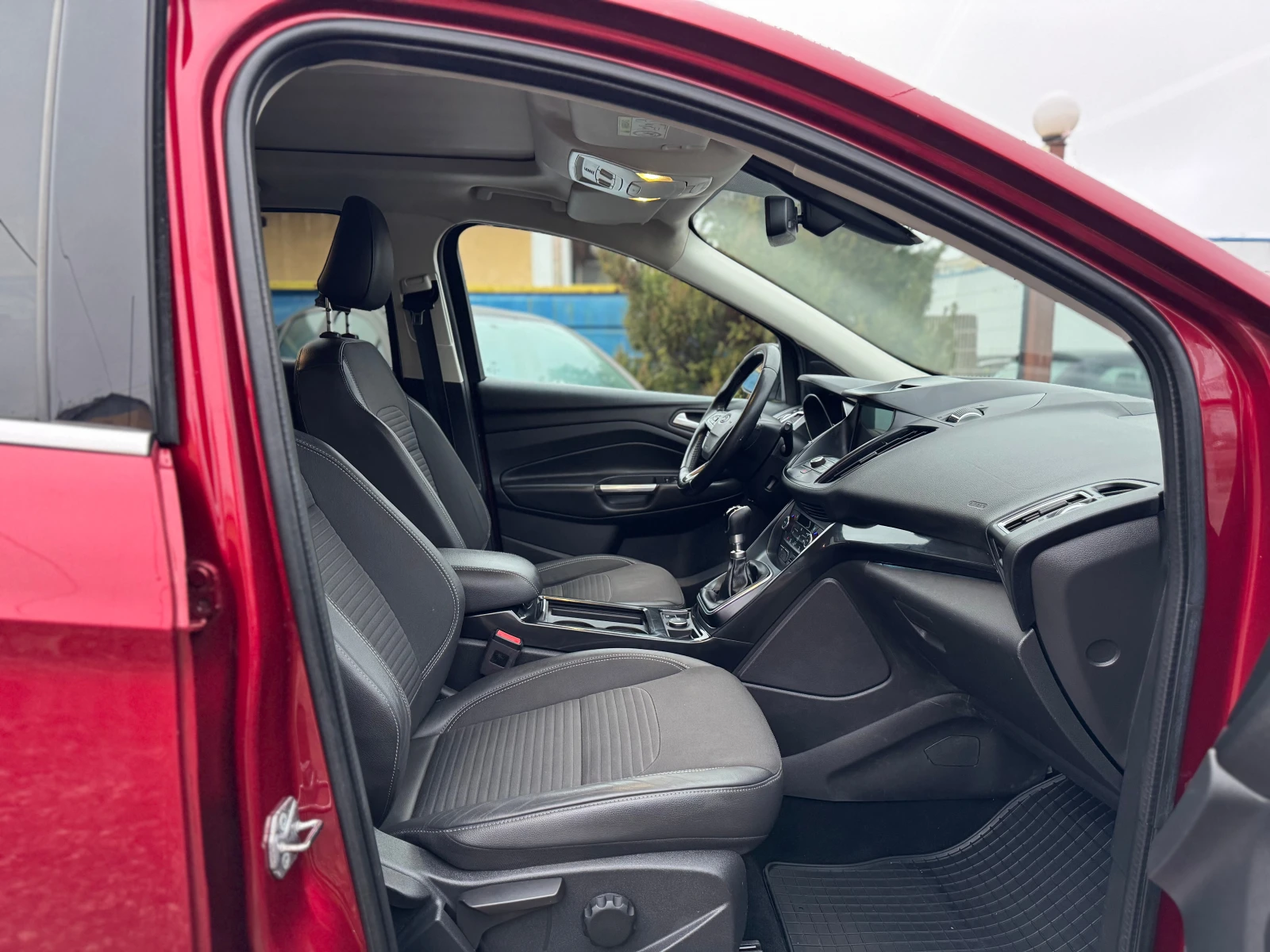 Ford Kuga 2.0TDCI * TITANIUM* NAVI  - изображение 10