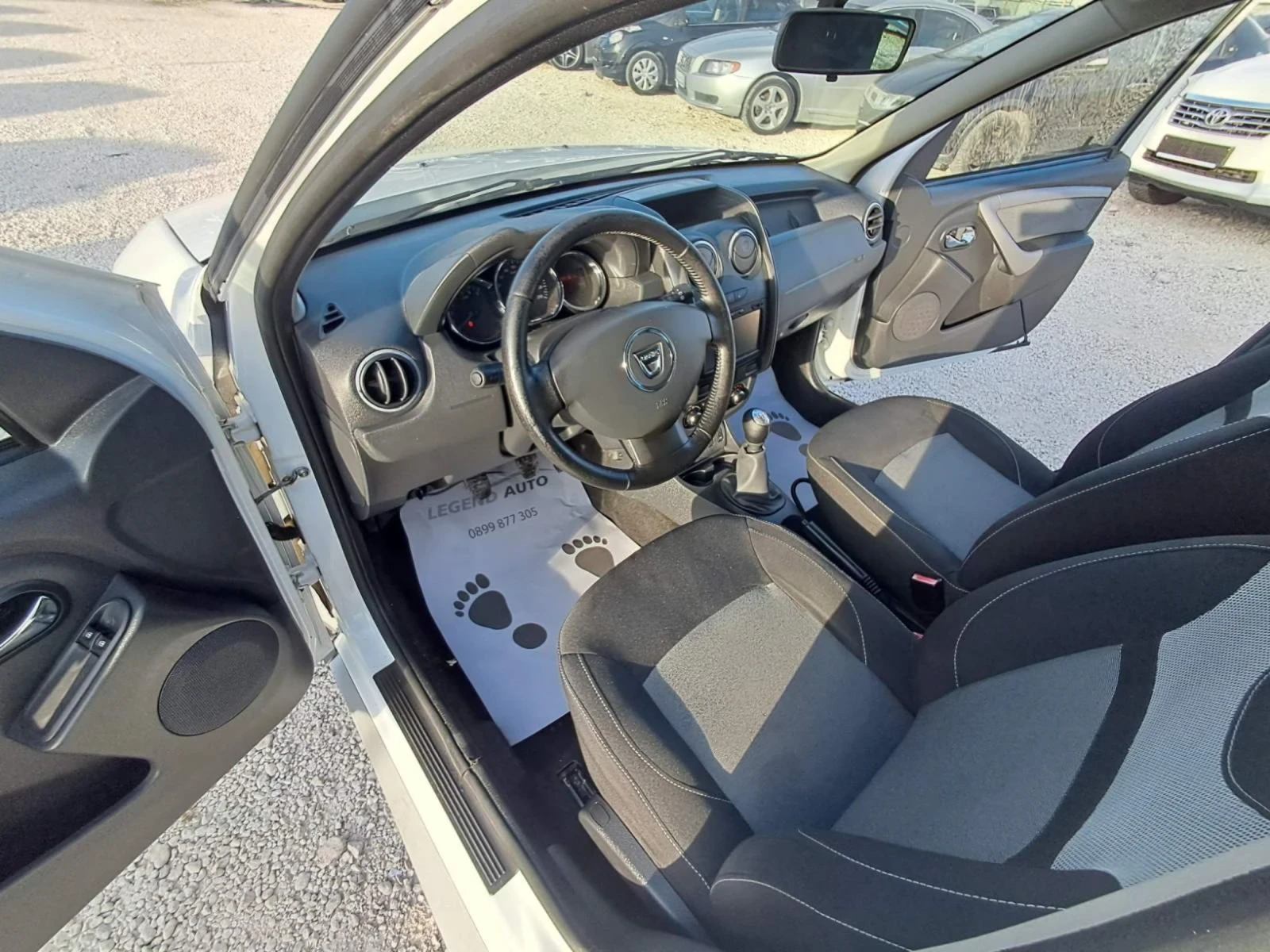 Dacia Duster 1.5DCi, снимка 9 - Автомобили и джипове - 54254378