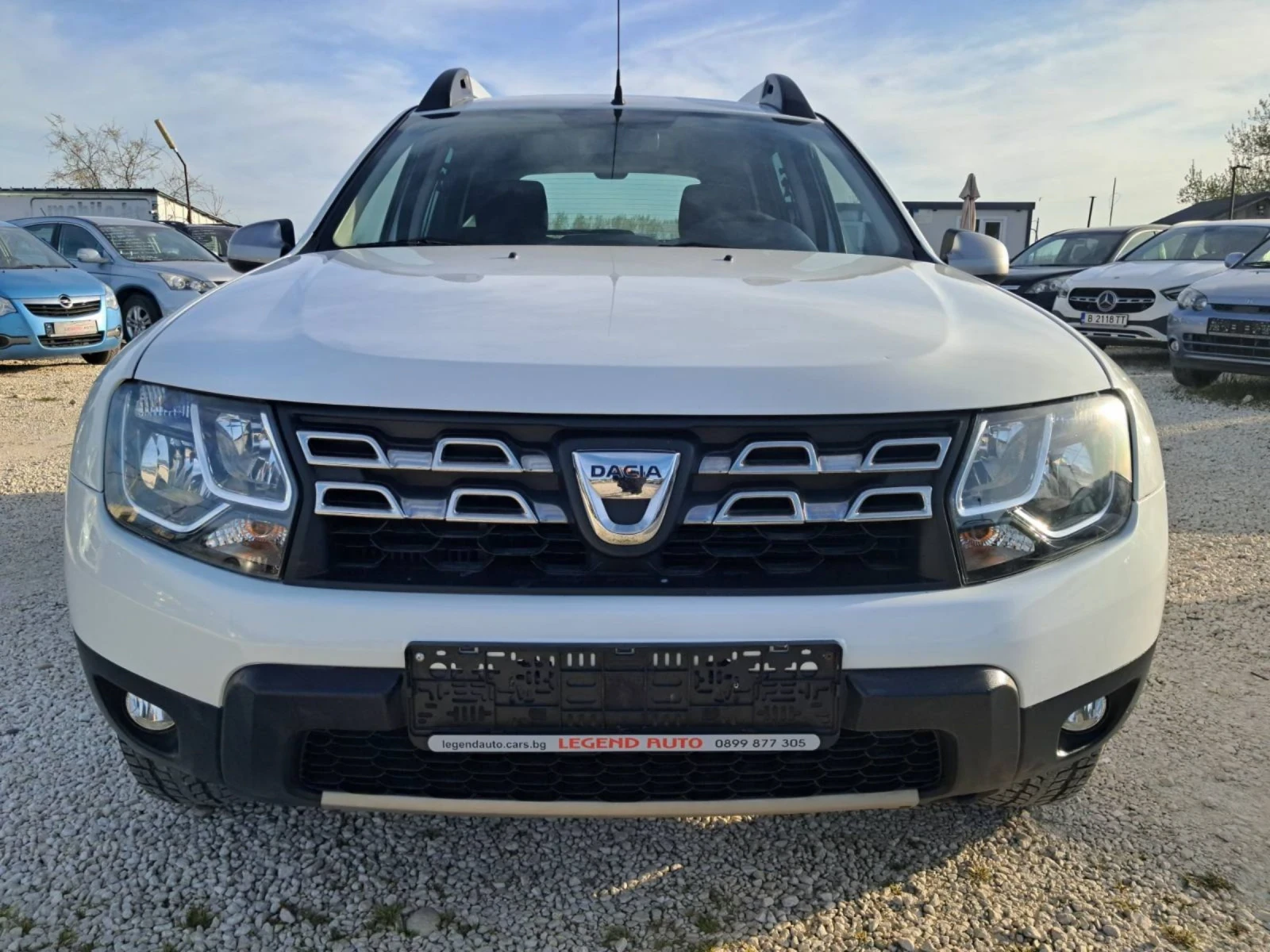 Dacia Duster 1.5DCi, снимка 2 - Автомобили и джипове - 54254378