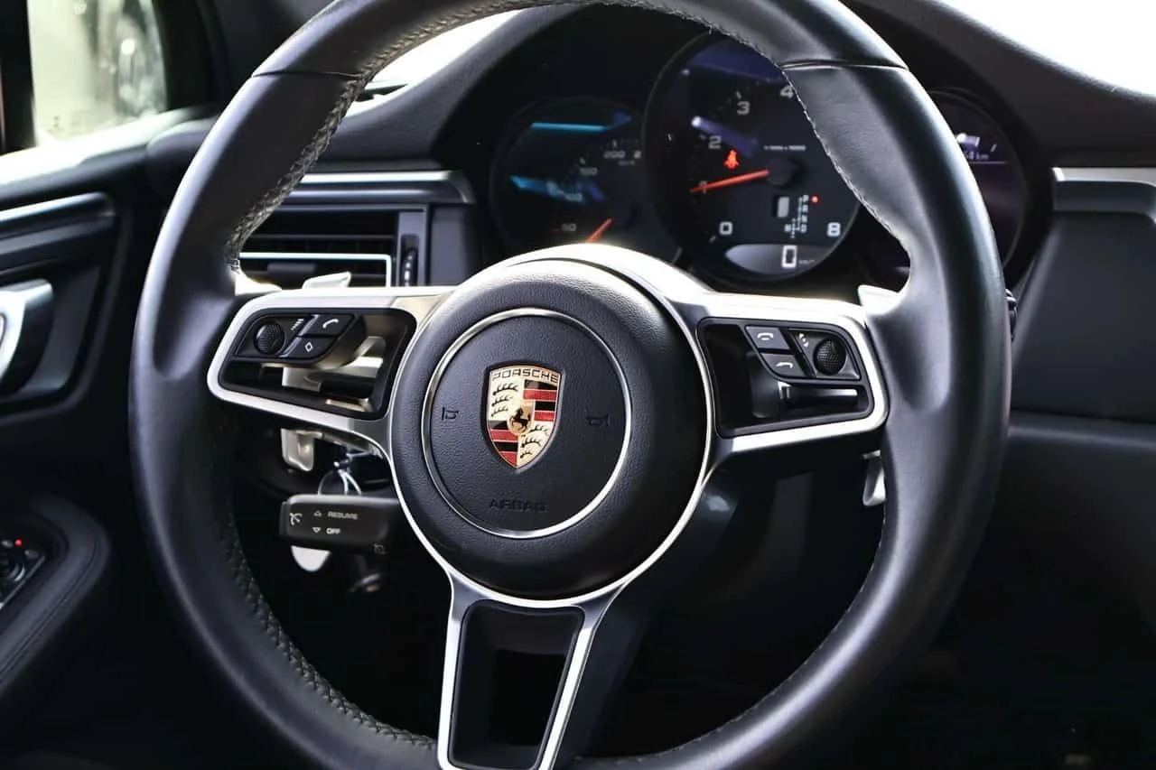 Porsche Macan * Base 4dr All Wheel Drive * CARFAX * ЦЕНА ДО БГ, снимка 13 - Автомобили и джипове - 54826615