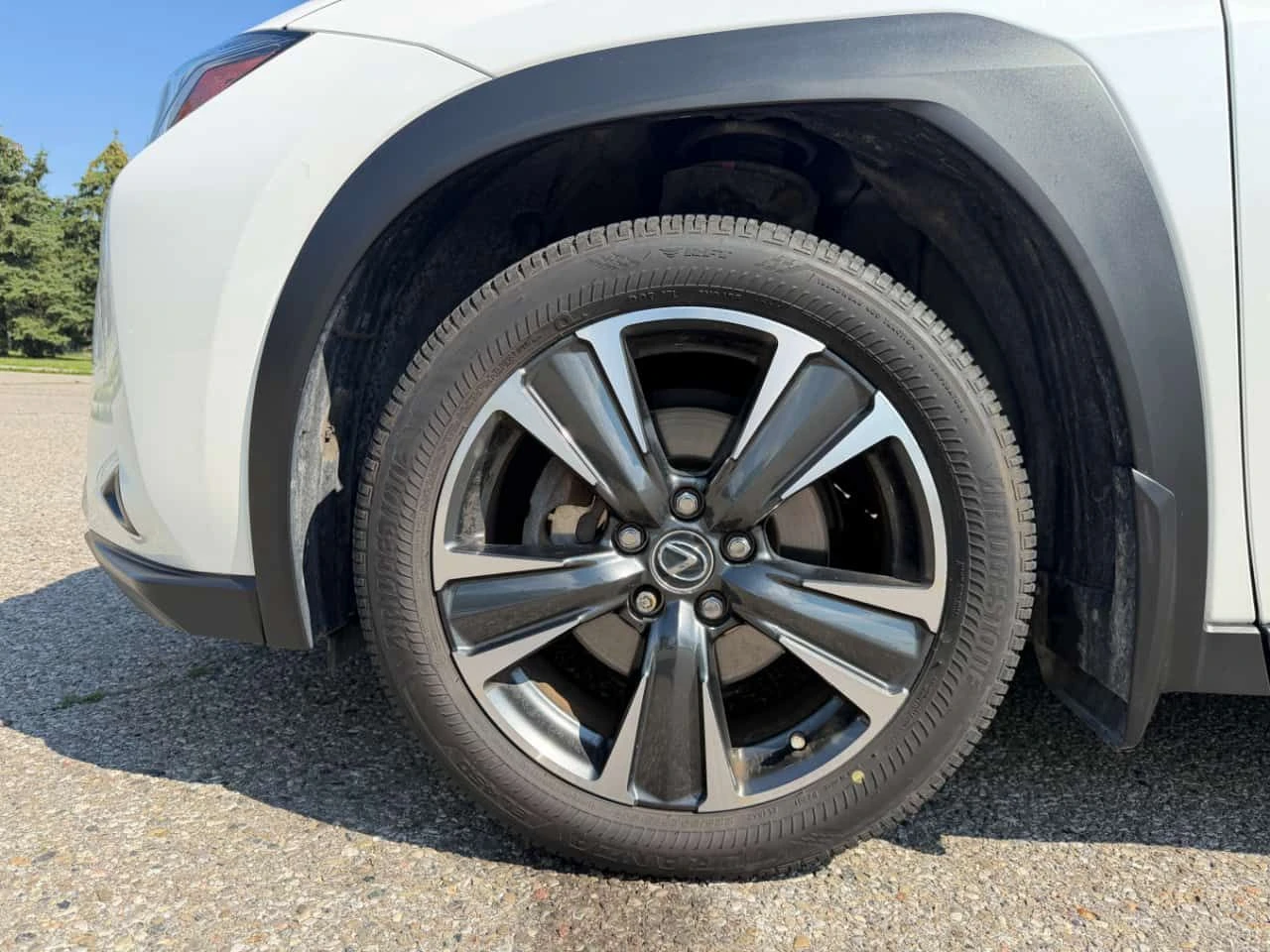 Lexus UX 250h| ОБДУХ| 2 КЛЮЧА| ПАНО| , снимка 15 - Автомобили и джипове - 55259569