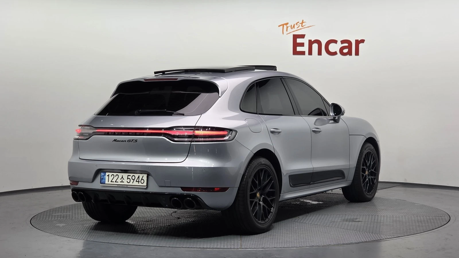 Porsche Macan GTS* ЛЮК* 360* KEYLESS* ПОДГРЕВ ВОЛАН* КРАЙНА ЦЕНА, снимка 2 - Автомобили и джипове - 55271972