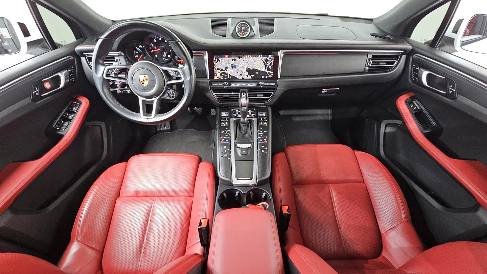 Porsche Macan ЛЮК* BOSE* 360* KEYLESS* ЕЛ. БАГАЖНИК* КРАЙНА ЦЕНА, снимка 7 - Автомобили и джипове - 55271972