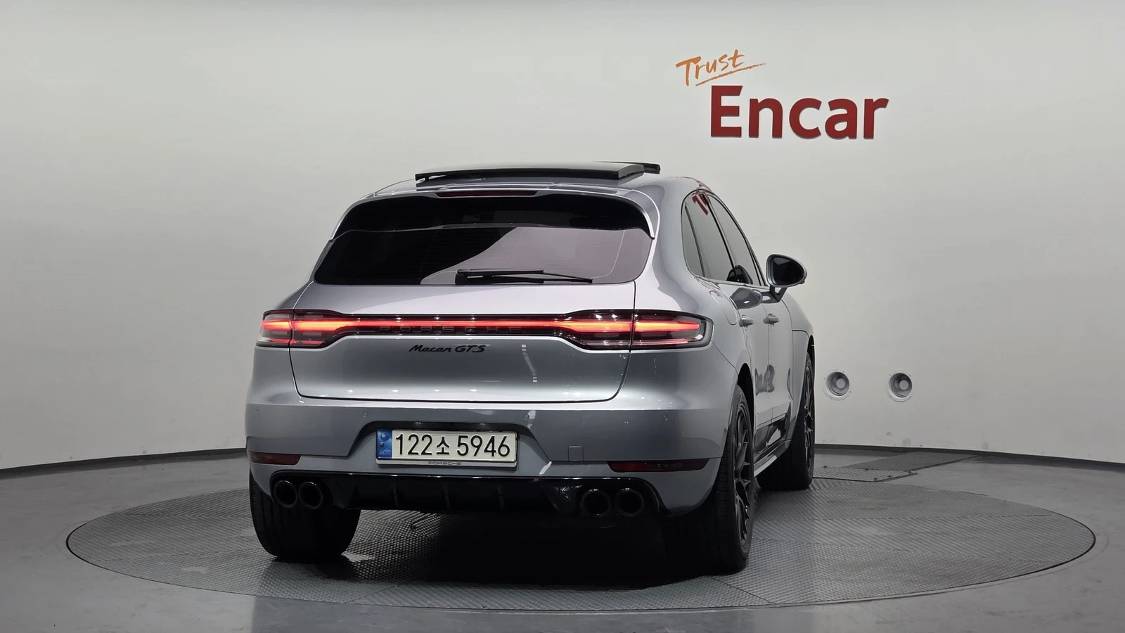 Porsche Macan GTS* ЛЮК* 360* KEYLESS* ПОДГРЕВ ВОЛАН* КРАЙНА ЦЕНА, снимка 4 - Автомобили и джипове - 55271972