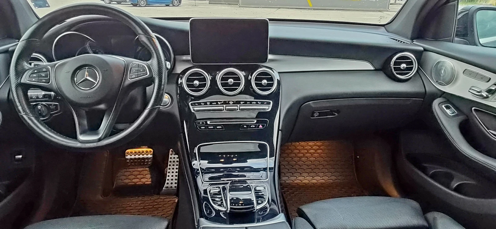 Mercedes-Benz GLC 350 AMG, снимка 6 - Автомобили и джипове - 55411705