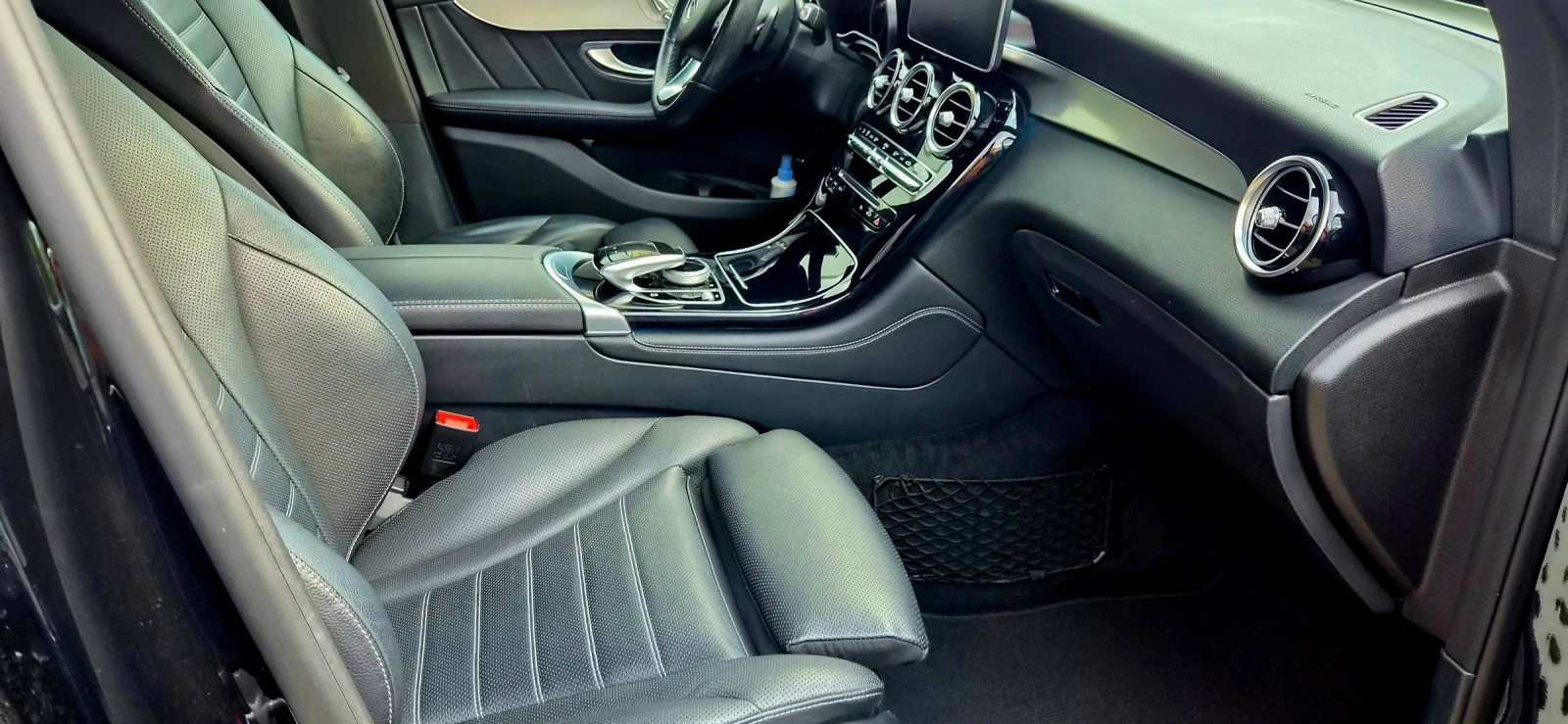 Mercedes-Benz GLC 350 AMG, снимка 13 - Автомобили и джипове - 55411705