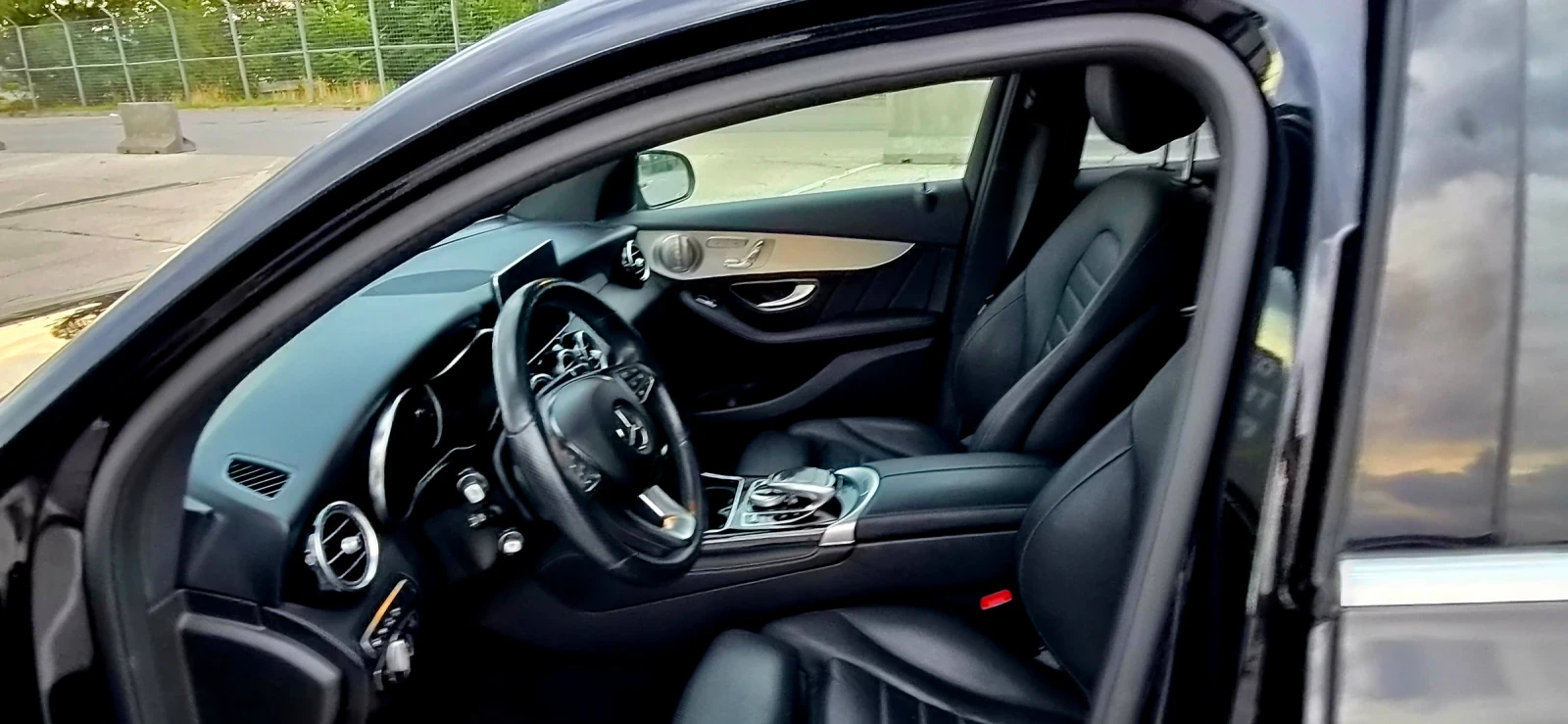 Mercedes-Benz GLC 350 AMG, снимка 15 - Автомобили и джипове - 55411705
