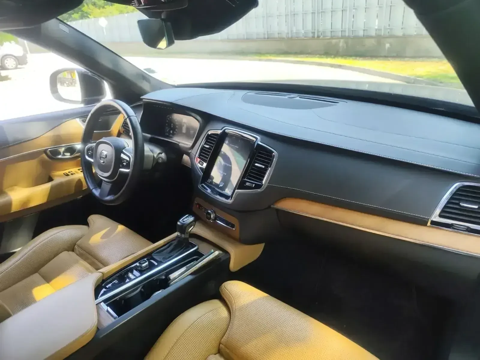 Volvo Xc90, снимка 4 - Автомобили и джипове - 55796025