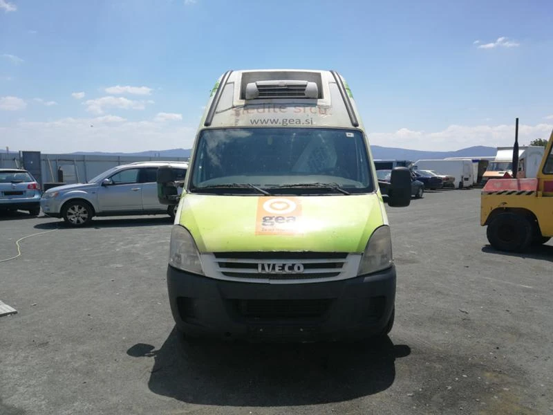 Iveco Daily 35S18 3.0dizel, снимка 2 - Бусове и автобуси - 47183848