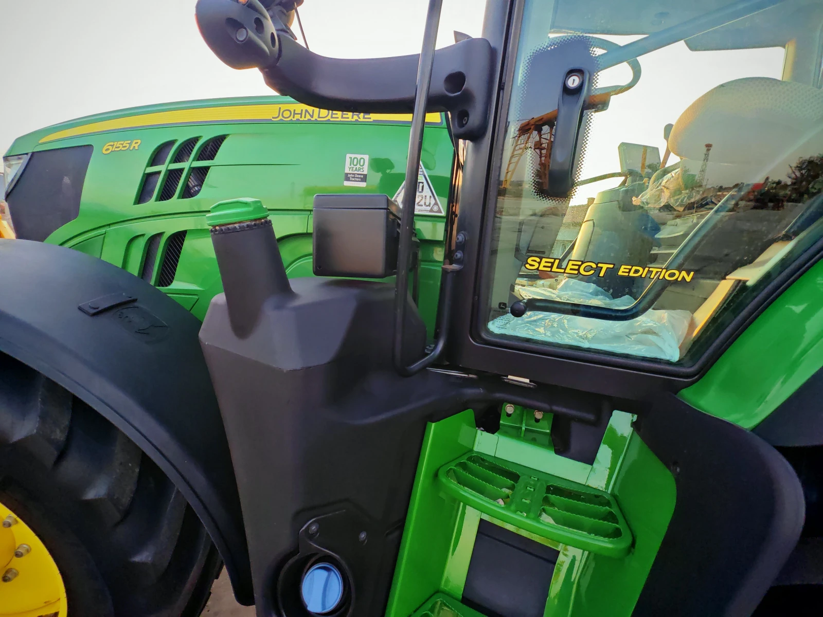 Трактор John Deere 6155R лизинг с първоначална вноска 20% - изображение 10