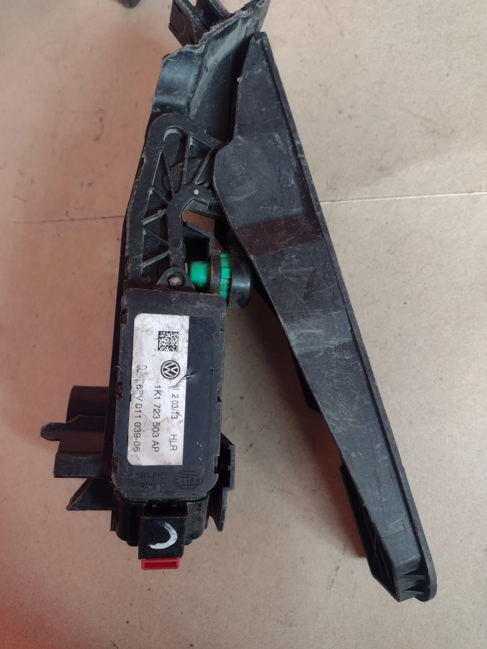 6PV 011039-06  6PV01103906  ����� ��� VW PASSAT B7  1K1 723 503 AP  1K1723503AP | Mobile.bg � ����������� 1