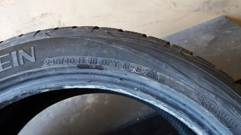 Гуми Зимни 245/40R18, снимка 6 - Гуми и джанти - 27512261