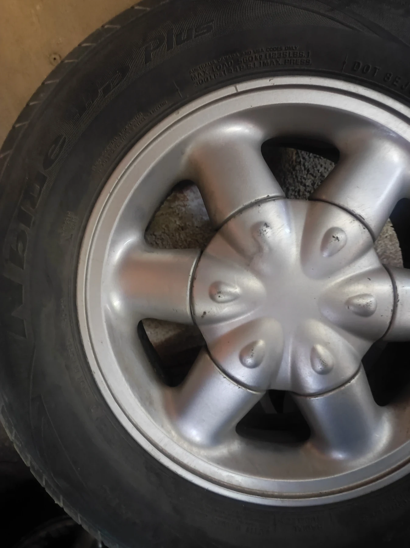    185/70R14  Renault Megane | Mobile.bg   2