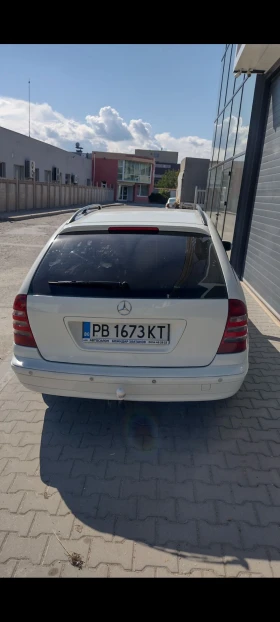 Mercedes-Benz C 200, снимка 8