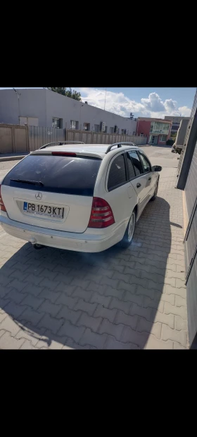 Mercedes-Benz C 200, снимка 9