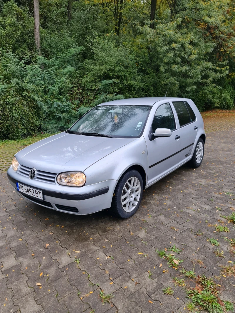 VW Golf, снимка 1 - Автомобили и джипове - 47395016