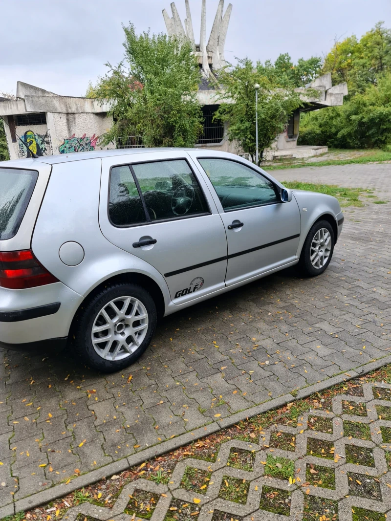 VW Golf, снимка 5 - Автомобили и джипове - 47395016