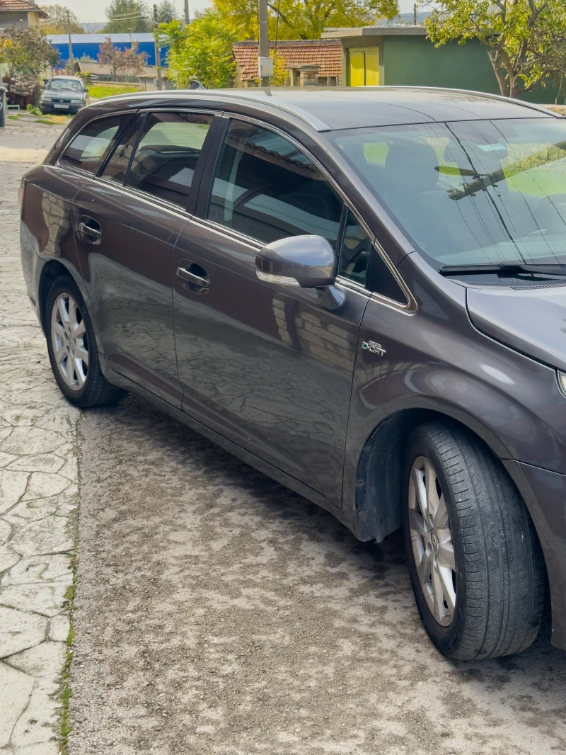 Toyota Avensis, снимка 7 - Автомобили и джипове - 48091603