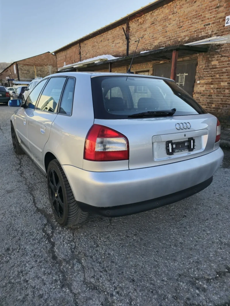 Audi A3 1.8 TURBO, снимка 3 - Автомобили и джипове - 48799624