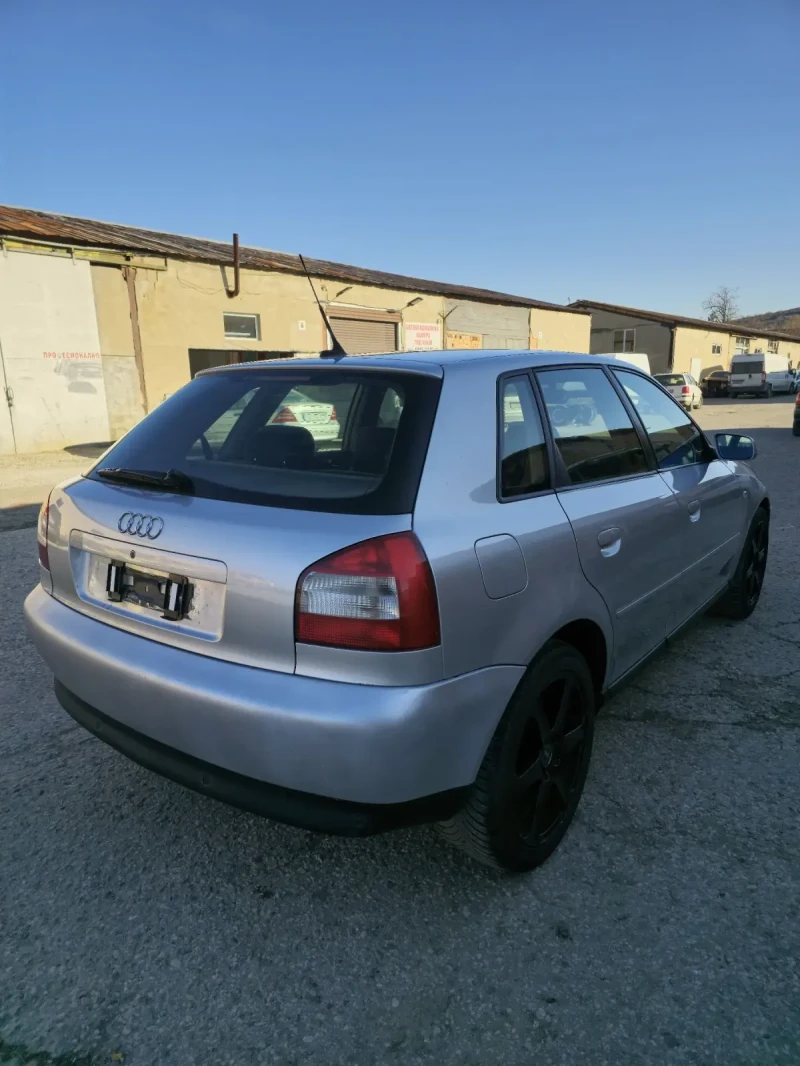 Audi A3 1.8 TURBO, снимка 4 - Автомобили и джипове - 48799624