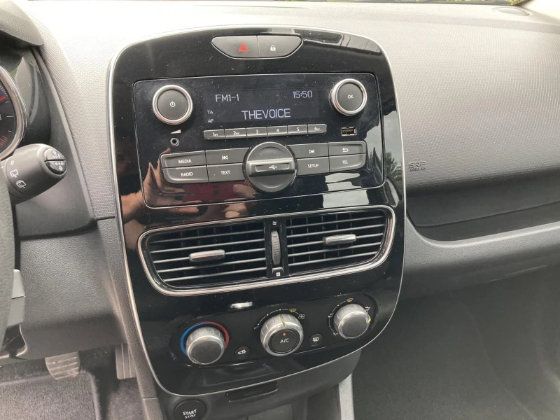 Renault Clio 1.2i /16v/Led//HSA assist/cruise control//BLt//N1, снимка 9 - Автомобили и джипове - 49096643