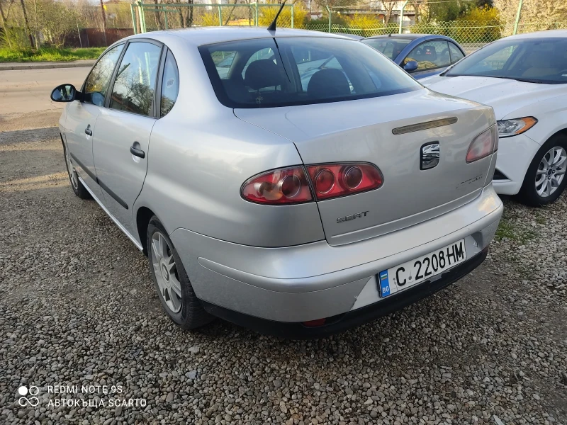 Seat Cordoba 1.4/75кс, климатик , снимка 6 - Автомобили и джипове - 49702160