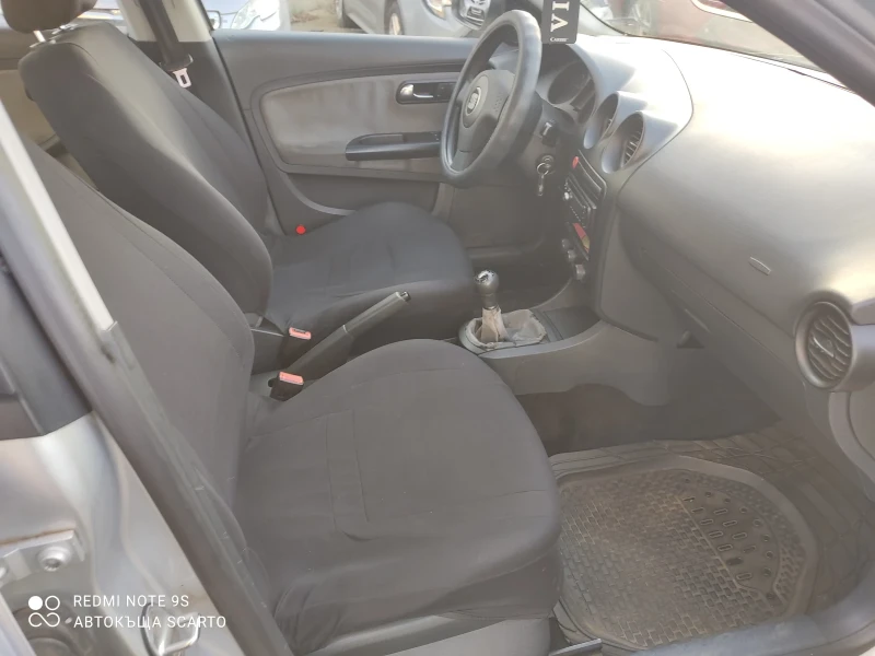 Seat Cordoba 1.4/75кс, климатик , снимка 9 - Автомобили и джипове - 49702160