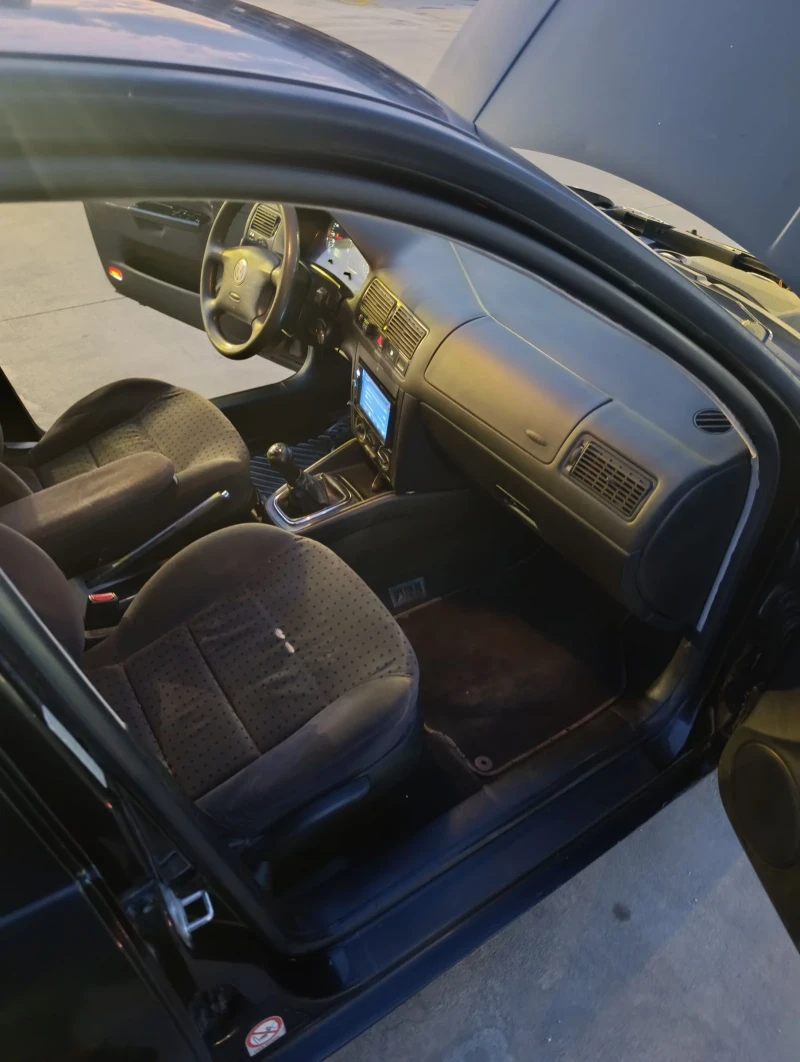 VW Golf 4, снимка 5 - Автомобили и джипове - 52262224