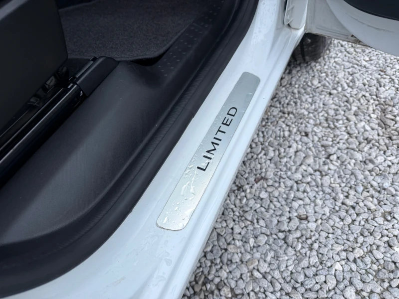 Renault Twingo 0.9 LIMITED 39 000 km , снимка 12 - Автомобили и джипове - 52792964