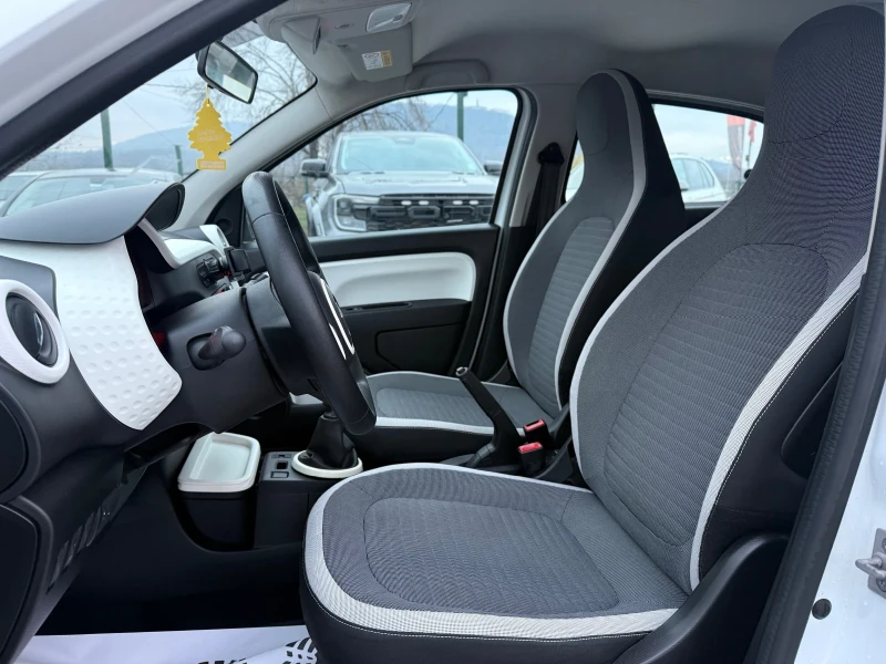 Renault Twingo 0.9 LIMITED 39 000 km , снимка 7 - Автомобили и джипове - 52792964