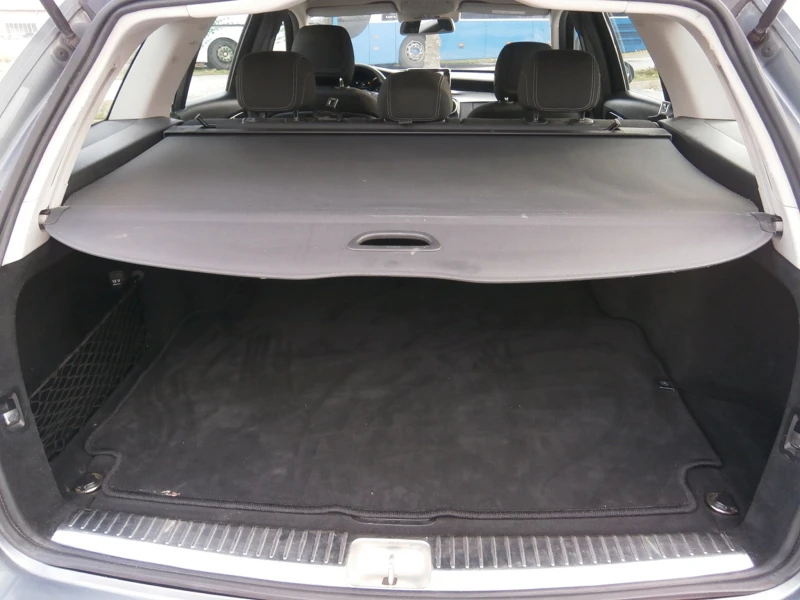 Mercedes-Benz C 220 NOV VNOS* TOP* , снимка 9 - Автомобили и джипове - 53023734