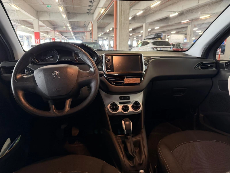 Peugeot 208, снимка 11 - Автомобили и джипове - 53277065