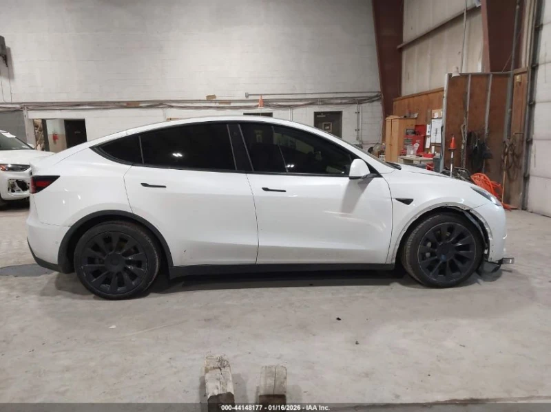 Tesla Model Y ELECTRIC All Wheel Drive, снимка 5 - Автомобили и джипове - 53282494