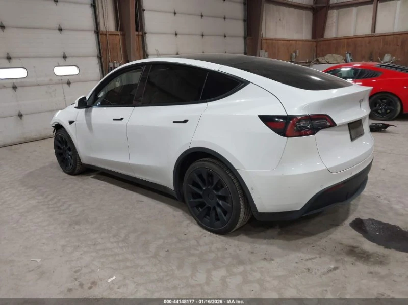 Tesla Model Y ELECTRIC All Wheel Drive, снимка 10 - Автомобили и джипове - 53282494