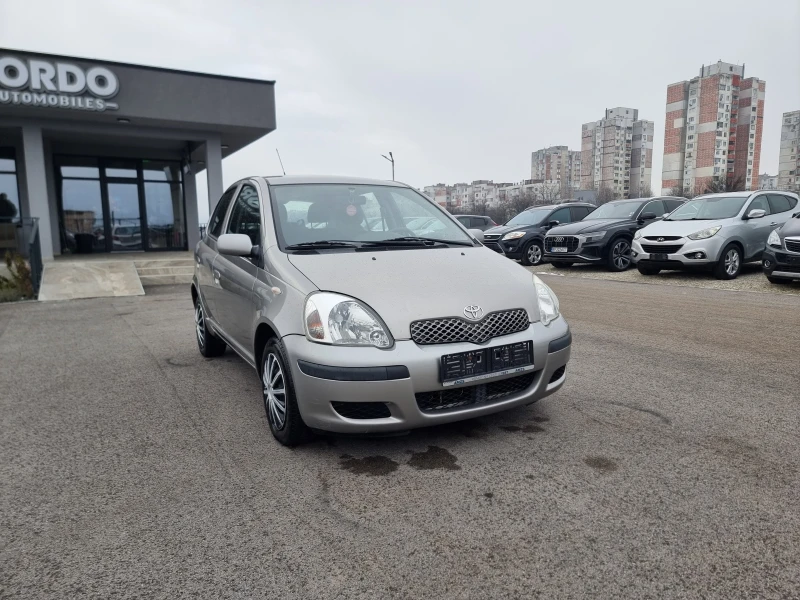 Toyota Yaris 1.3VVT-I, снимка 9 - Автомобили и джипове - 53563670