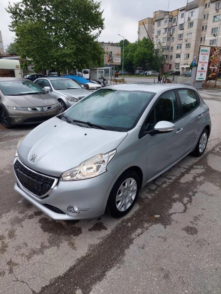 Peugeot 208, снимка 2 - Автомобили и джипове - 47541059