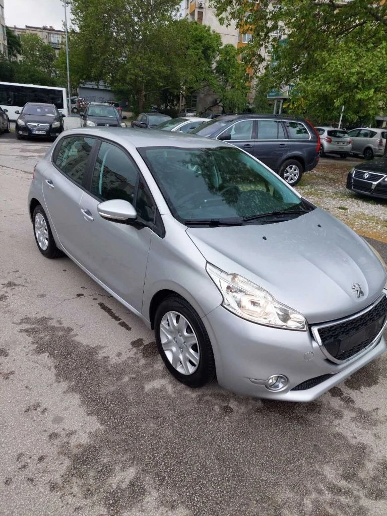 Peugeot 208, снимка 3 - Автомобили и джипове - 47541059