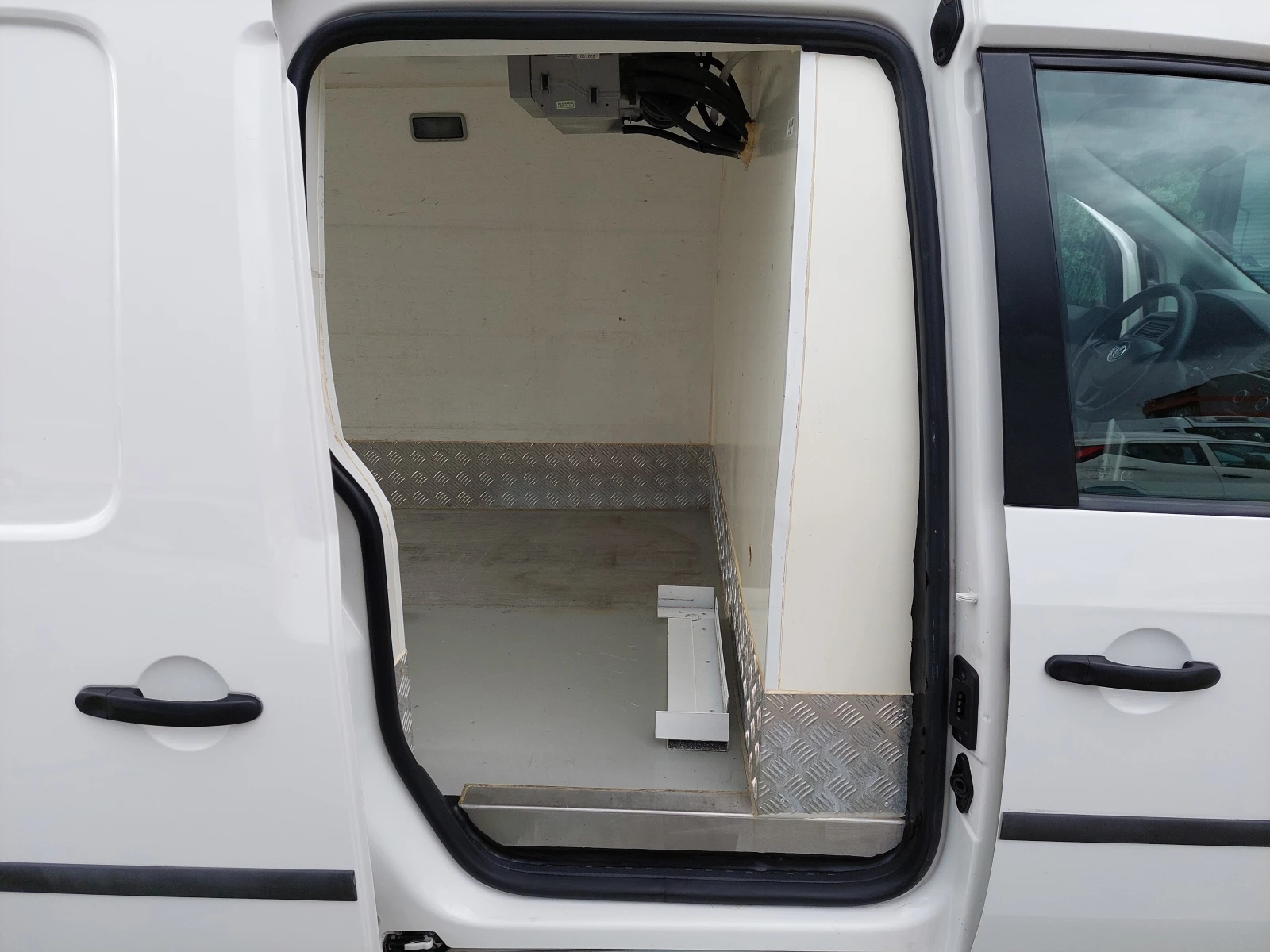 VW Caddy MAXI/1.4CNG/110k.c./6MT/N1/ХЛАДИЛЕН 8-15С | Mobile.bg — изображение 15