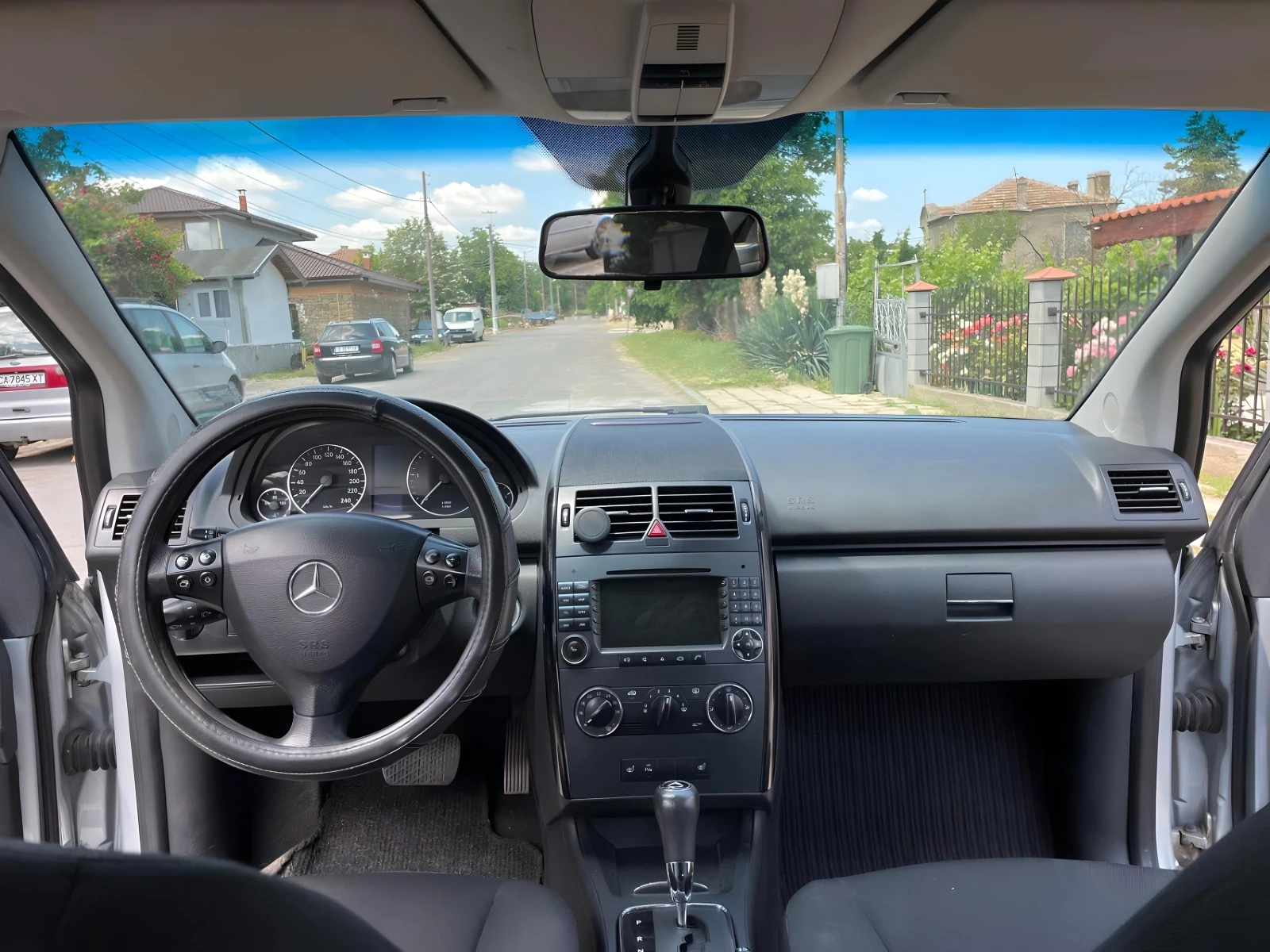 Mercedes-Benz A 180  - изображение 8
