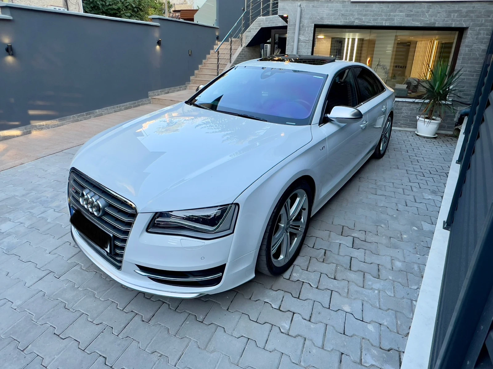Audi S8   | Mobile.bg   3