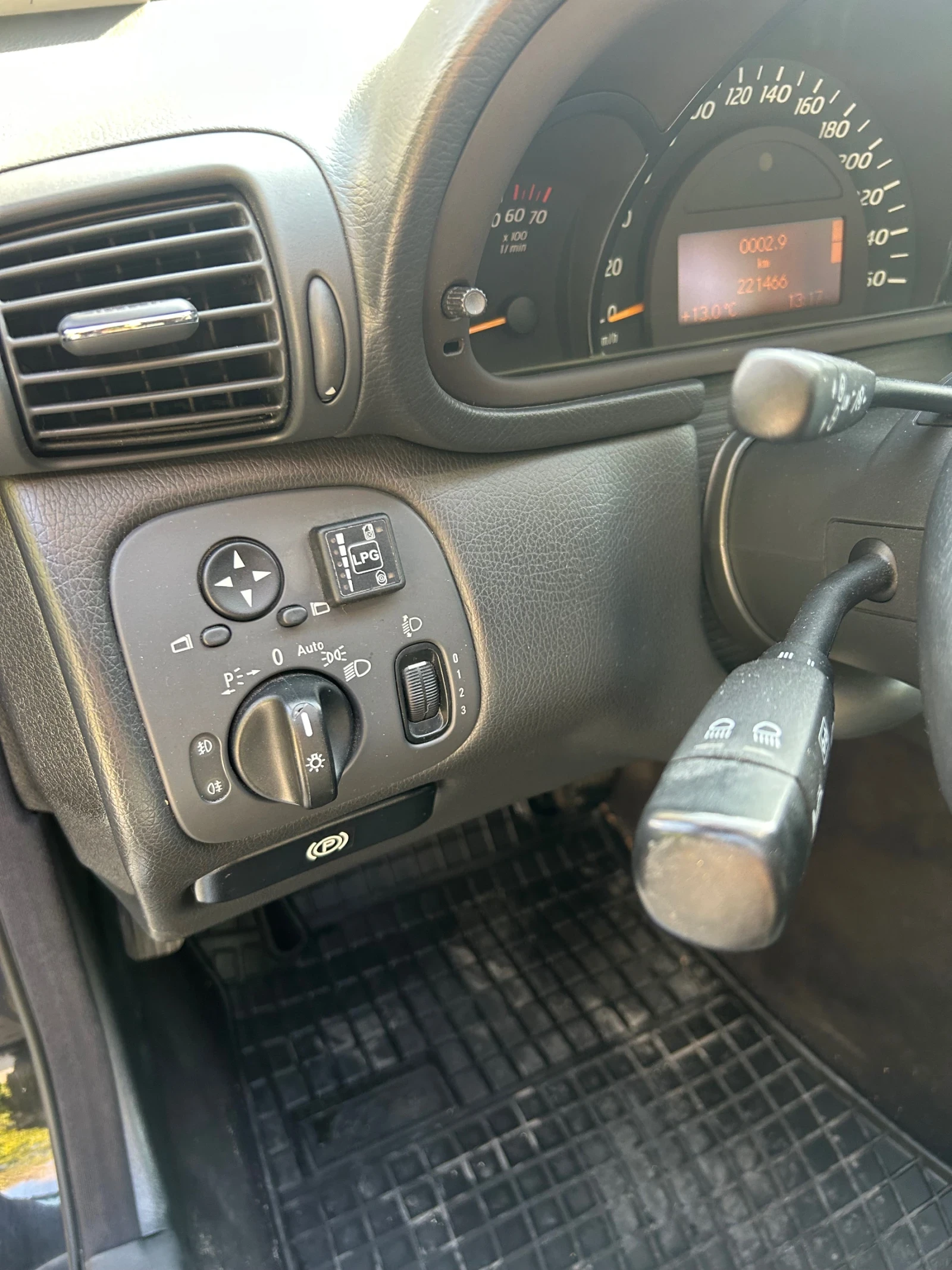 Mercedes-Benz C 180  | Mobile.bg   13