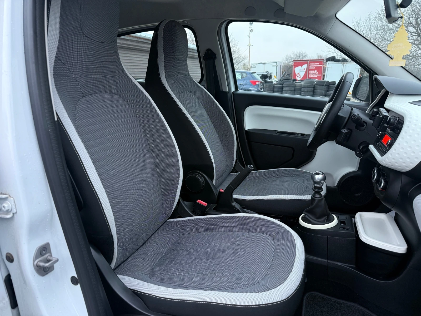 Renault Twingo 0.9 LIMITED 39 000 km  | Mobile.bg � ����������� 11