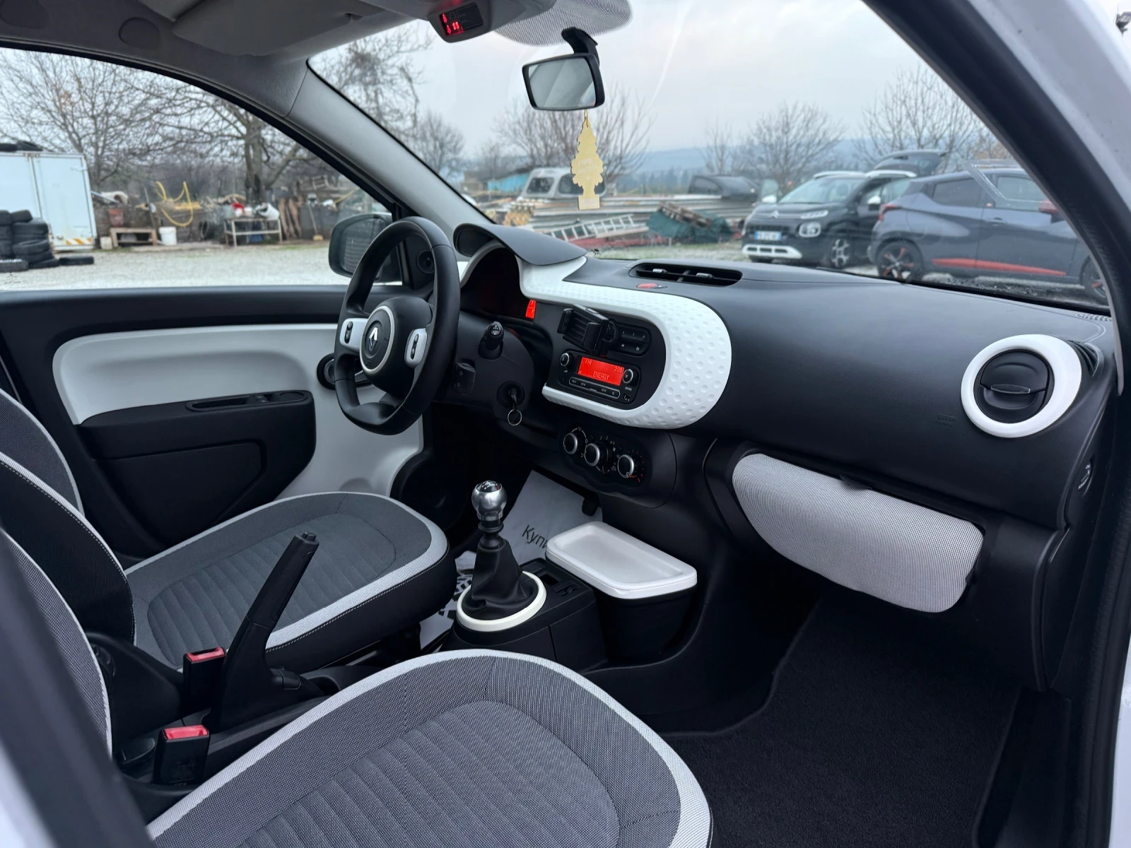 Renault Twingo 0.9 LIMITED 39 000 km  | Mobile.bg � ����������� 10